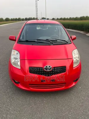 Toyota Yaris Base Hatchback 5dr 2010 Red
