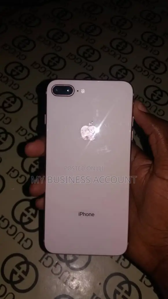 Apple iPhone 8 Plus 64 GB White