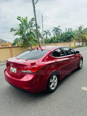 Hyundai Elantra SE 4dr Sedan (1.8L 4cyl 6M) 2015 Red
