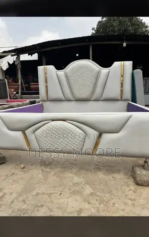 Luxurious Queen Size Bed