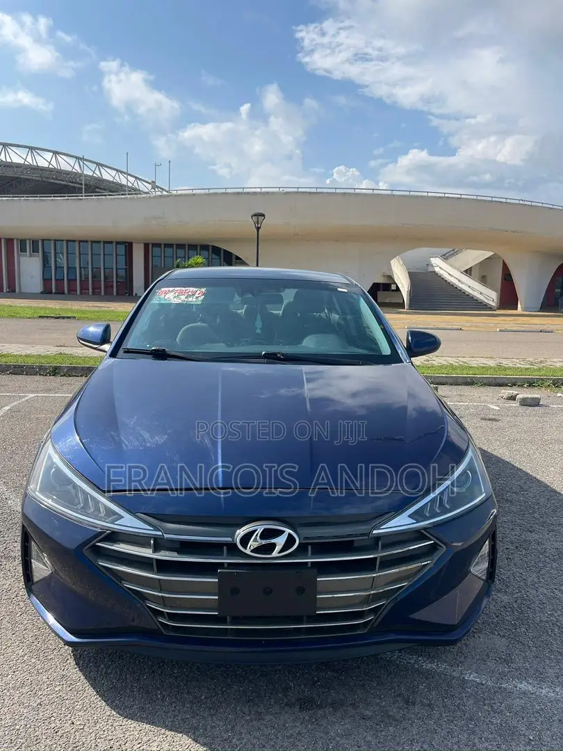 Hyundai Elantra 2019 Blue