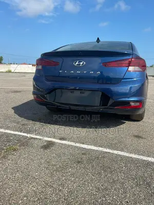 Hyundai Elantra 2019 Blue