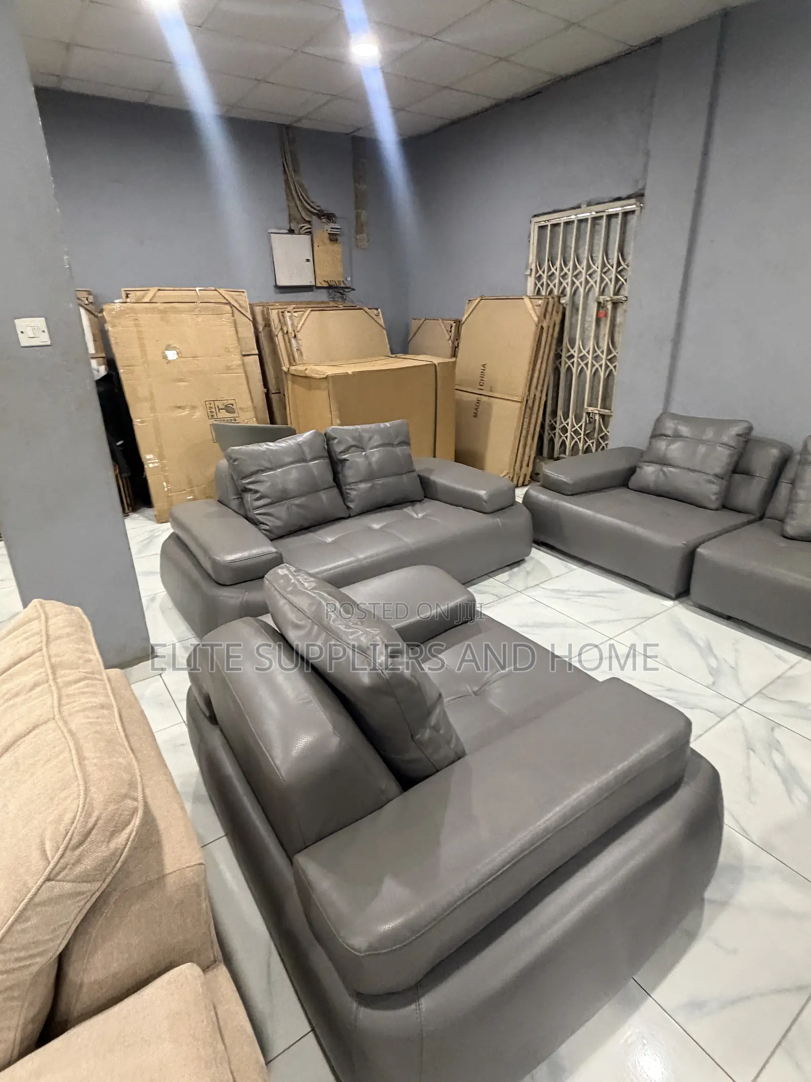 Couch / Sofa Set