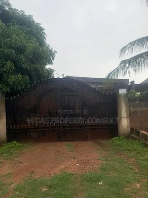 6bdrm House in Awoshie, Odorgonno for sale
