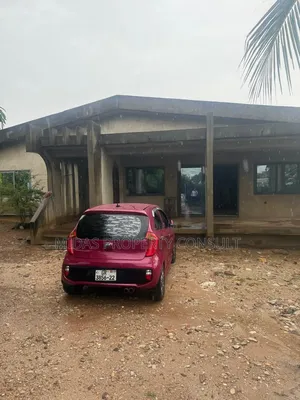 6bdrm House in Awoshie, Odorgonno for sale