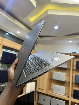 Laptop HP ZBook Studio G8 32GB Intel Core i7 SSD 512GB