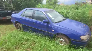 Hyundai Elantra Base 1992 Blue