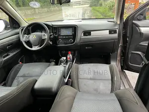Mitsubishi Outlander 2018 Brown