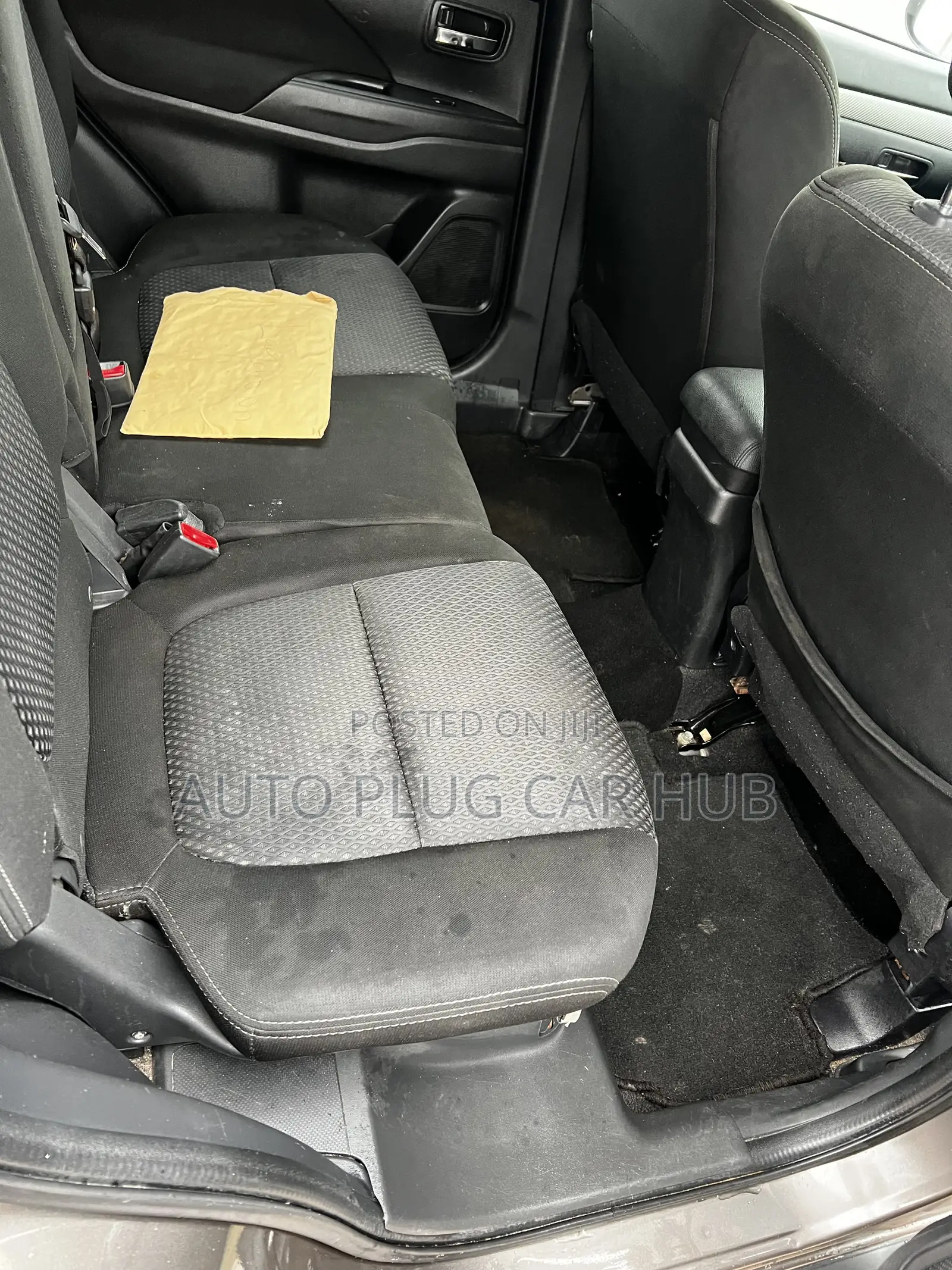 Mitsubishi Outlander 2018 Brown