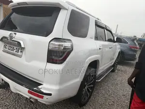Toyota 4-Runner 2016 White