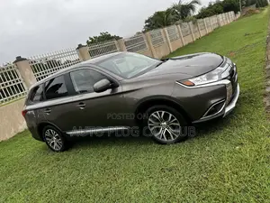 Mitsubishi Outlander 2018 Brown