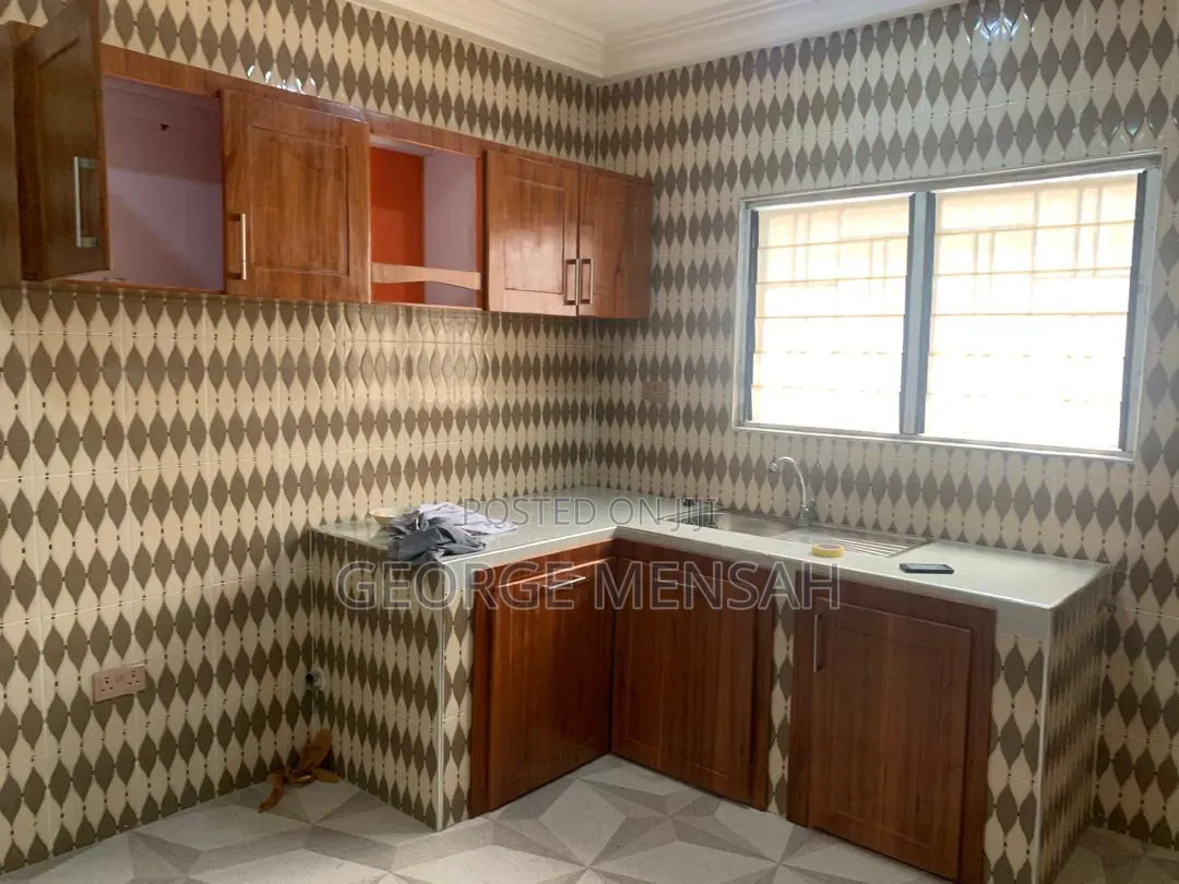 2bdrm Apartment in Auto-Lite Properties, Asore Junction for rent