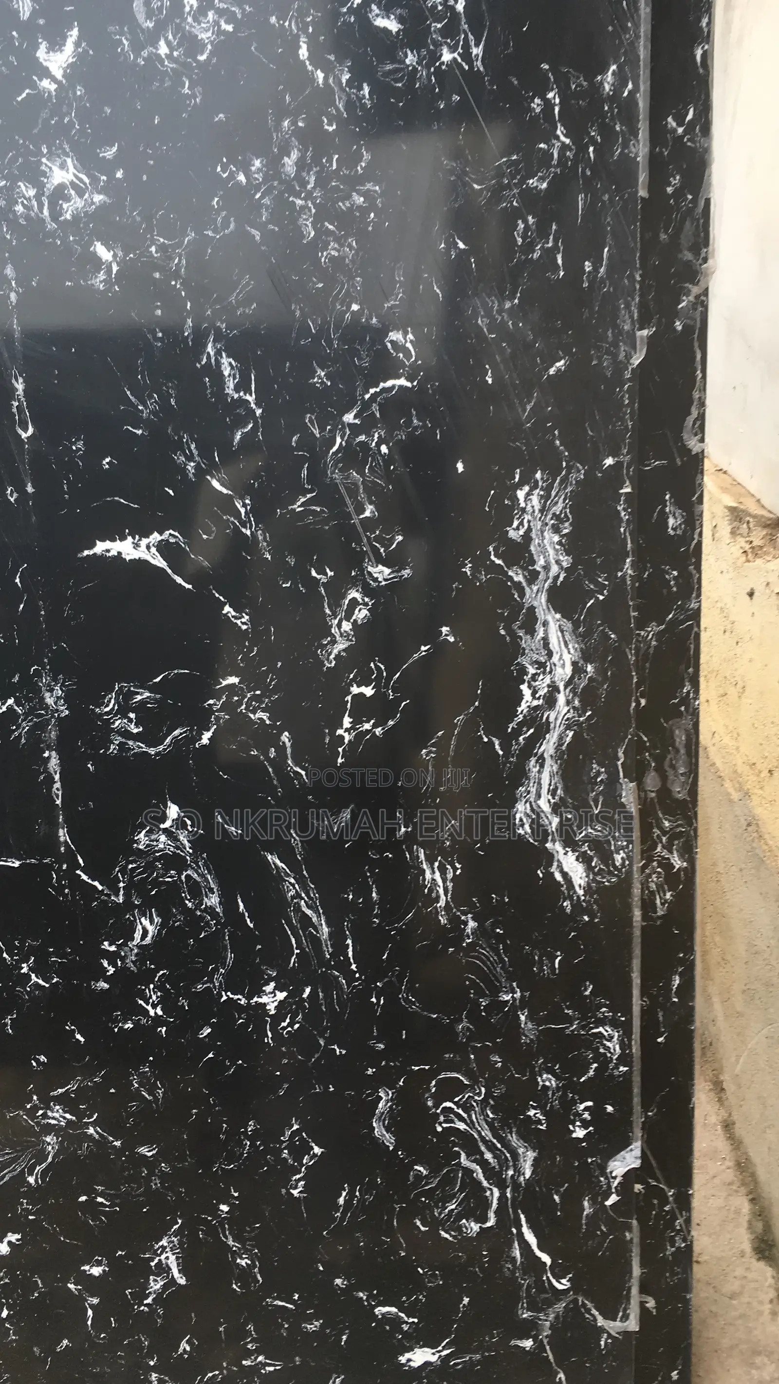 Quartz and Marble for Kitchen Worktop Size: 9 Feet by 6 Feet