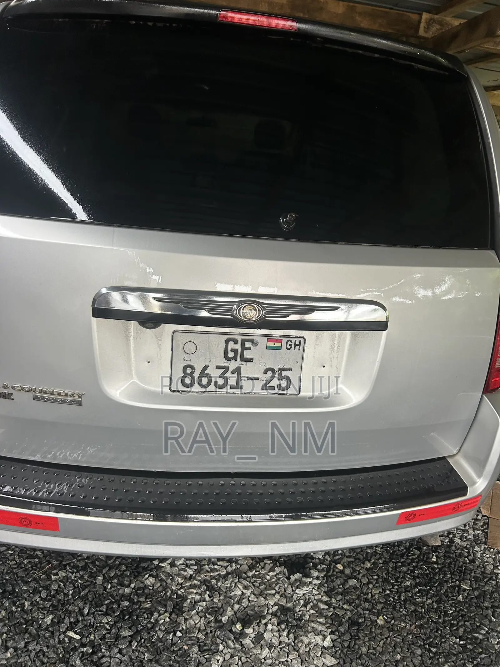 Chrysler Town & Country 2010 Silver