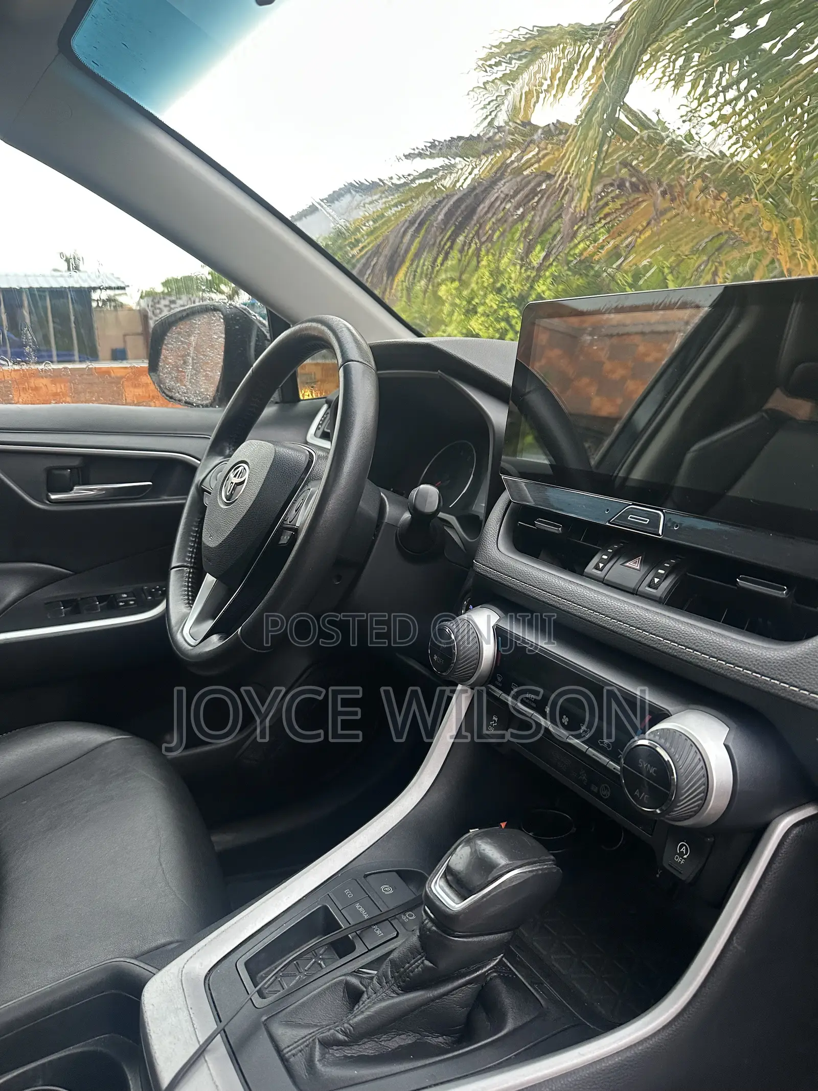 Toyota RAV4 XLE Premium 2021 Blue