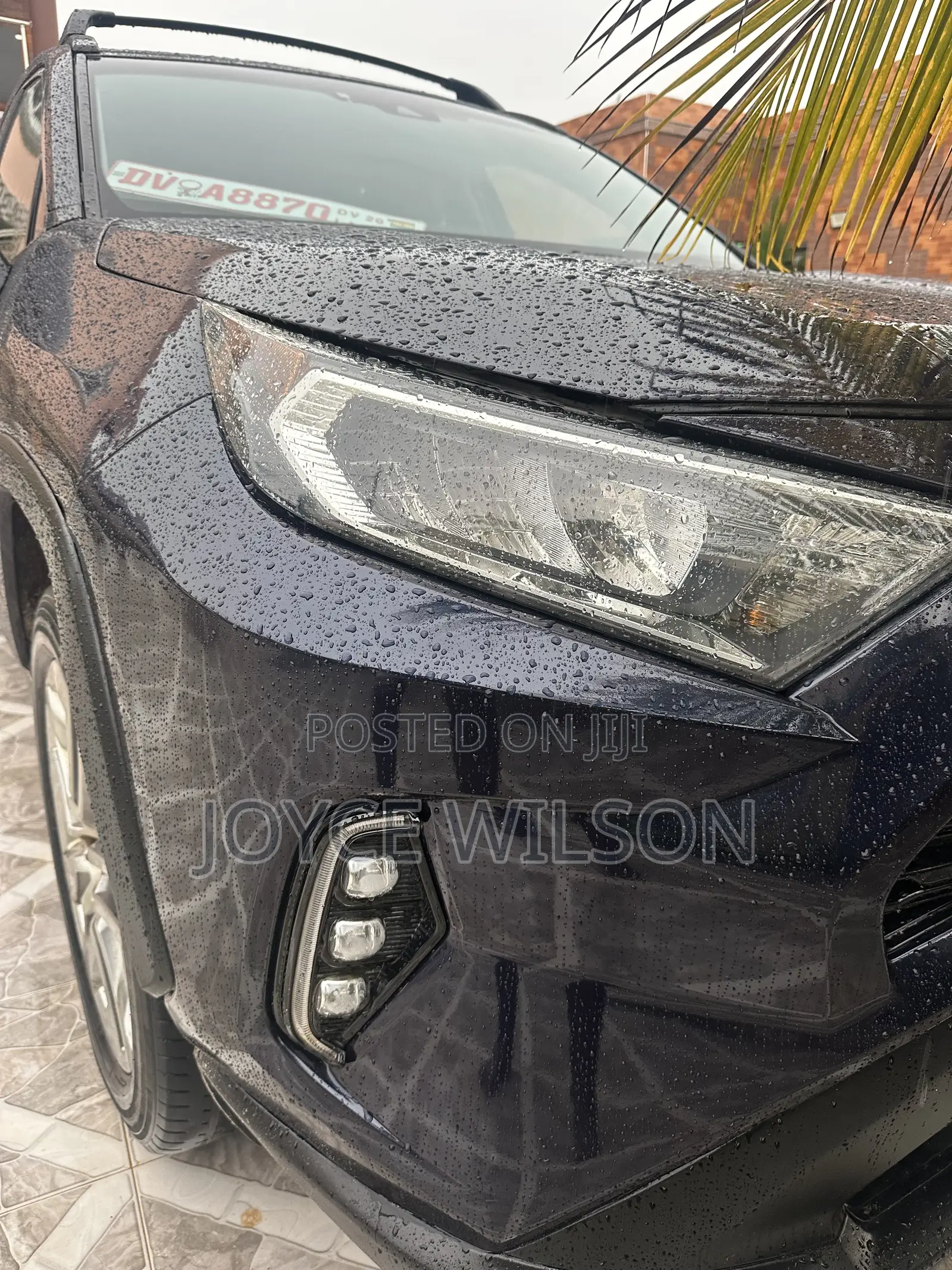 Toyota RAV4 XLE Premium 2021 Blue