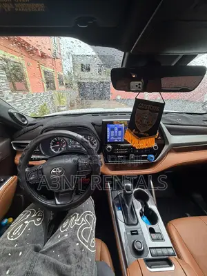 Toyota Highlander 2022 White