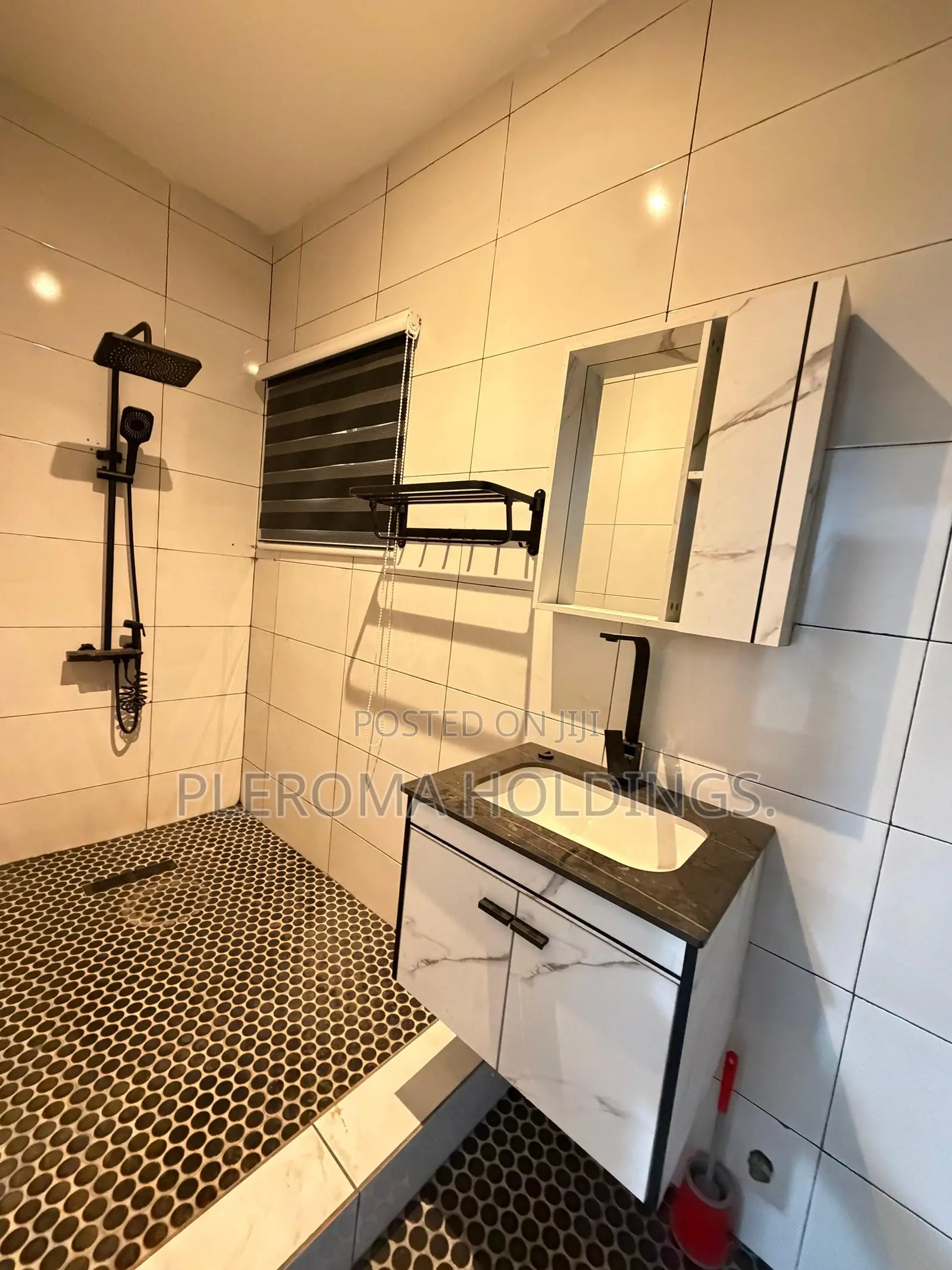 3bdrm Duplex in East Legon for sale