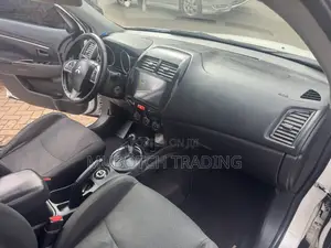 Mitsubishi Outlander Sport 2.4 ES 2015 Off white
