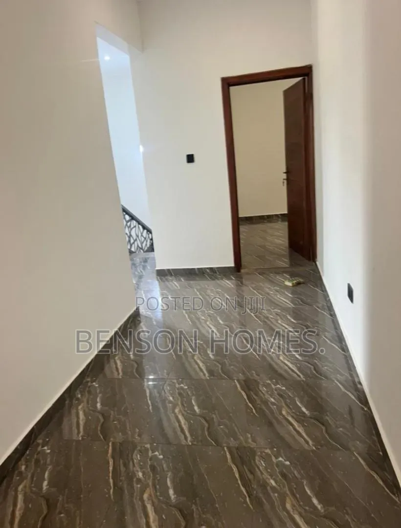 4bdrm Duplex in Lashibi for rent