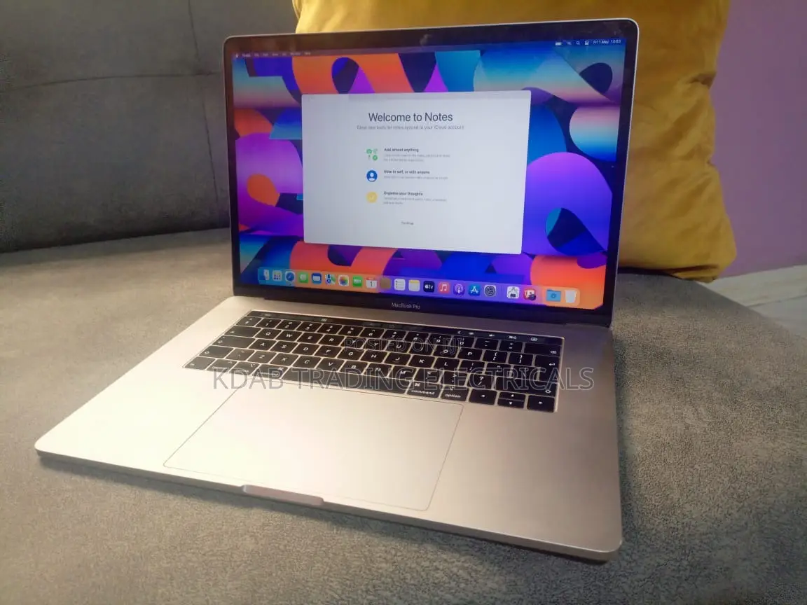 New Laptop Apple MacBook Pro 2019 32GB Intel Core i7 SSD 512GB