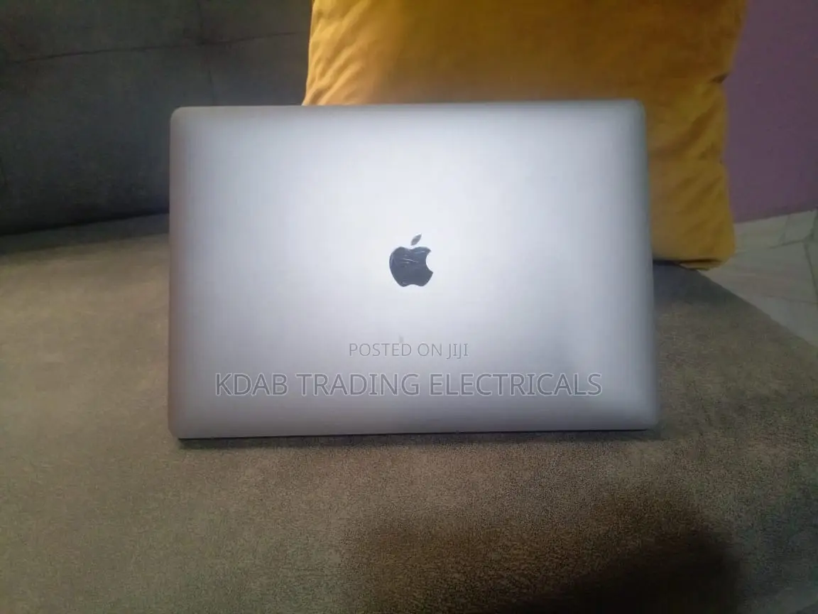 New Laptop Apple MacBook Pro 2019 32GB Intel Core i7 SSD 512GB