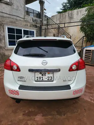 Nissan Rogue SV 2012 White