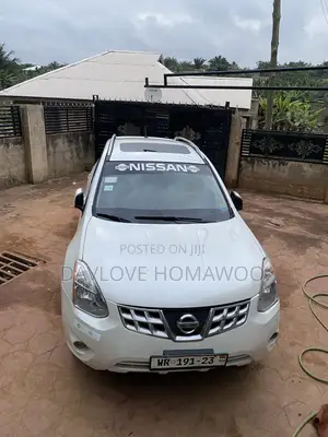 Nissan Rogue SV 2012 White