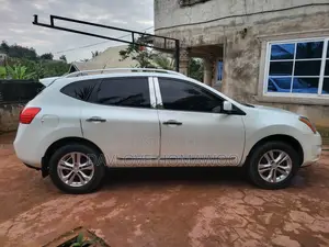 Nissan Rogue SV 2012 White