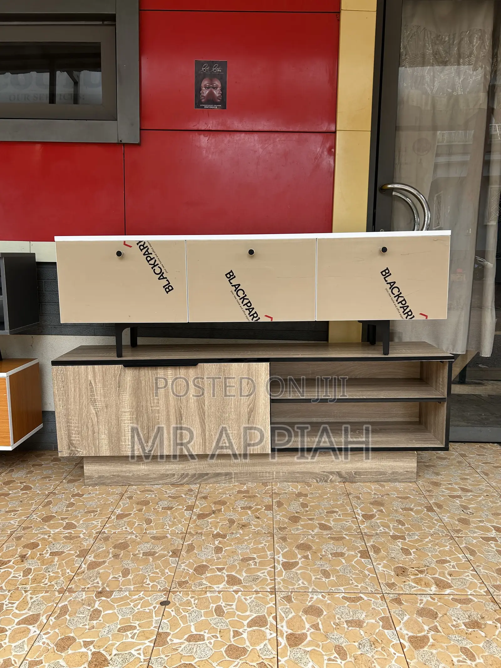 Tv Stand Made With Foreign Laminated Plywood