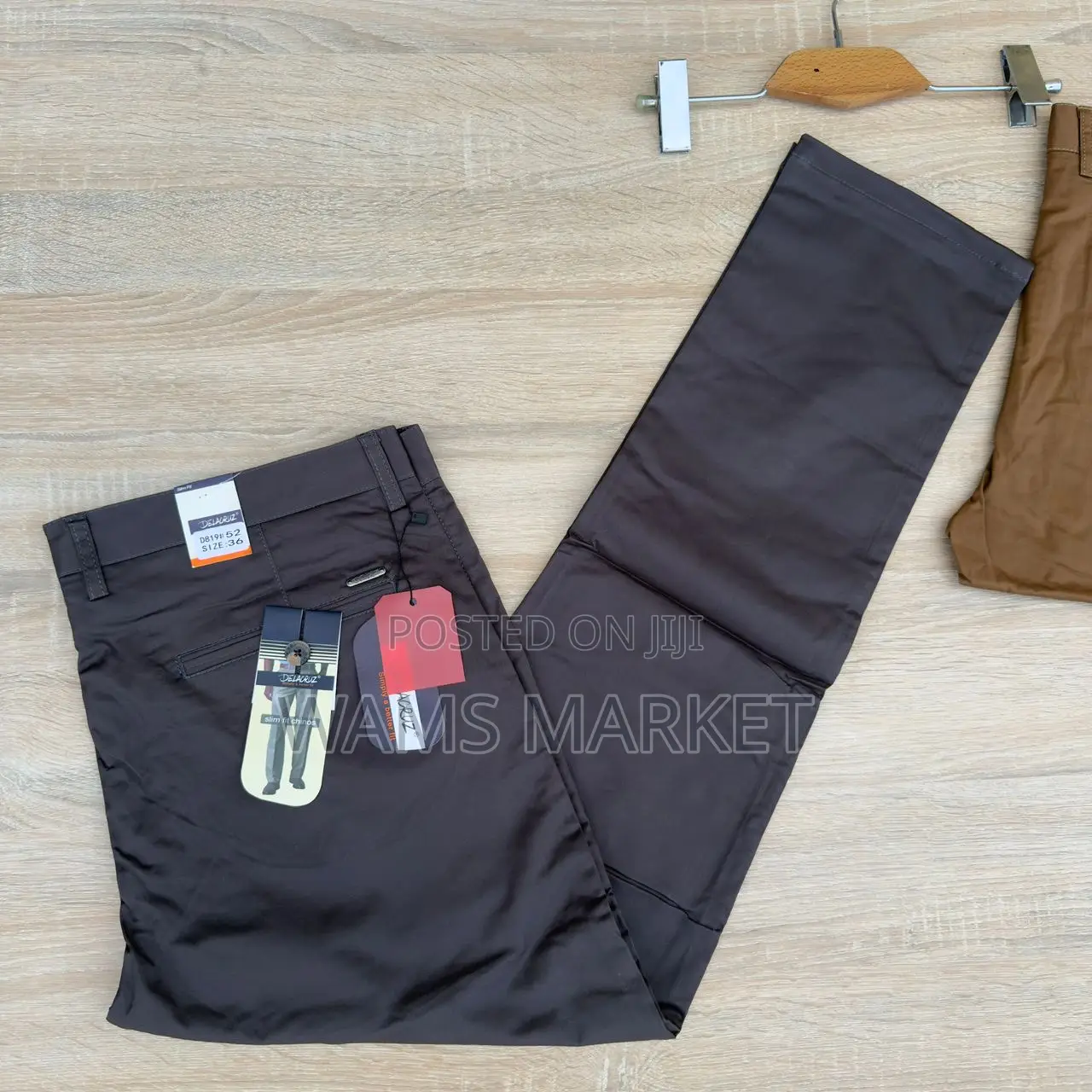 Delacruz Men’S Khaki Trousers