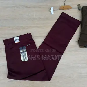 Delacruz Men’S Khaki Trousers