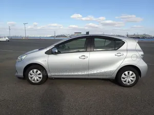 Toyota Aqua 2014 Silver