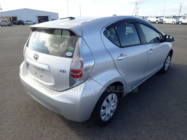 Toyota Aqua 2014 Silver