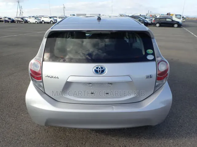 Toyota Aqua 2014 Silver