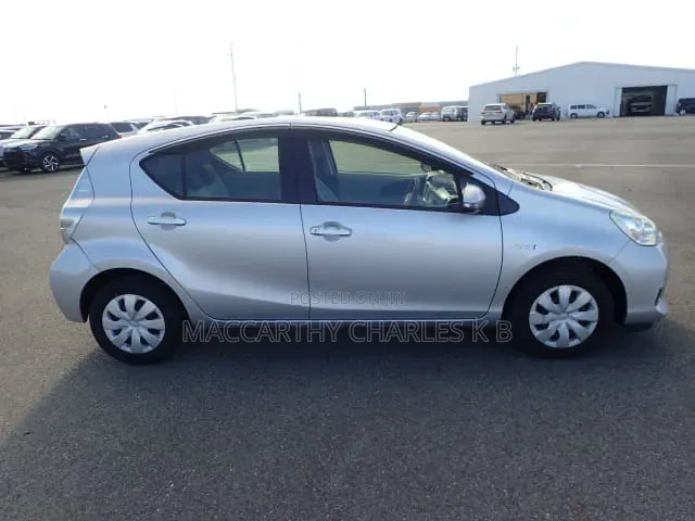 Toyota Aqua 2014 Silver