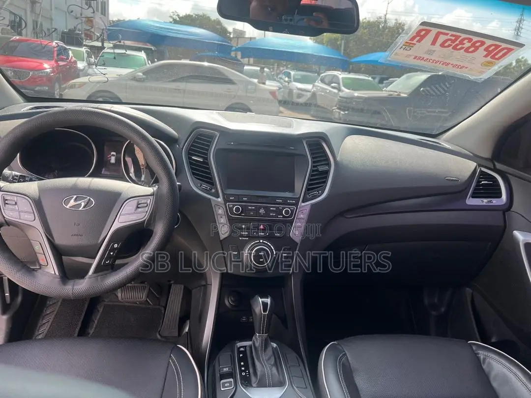 Hyundai Santa Fe 2017 White
