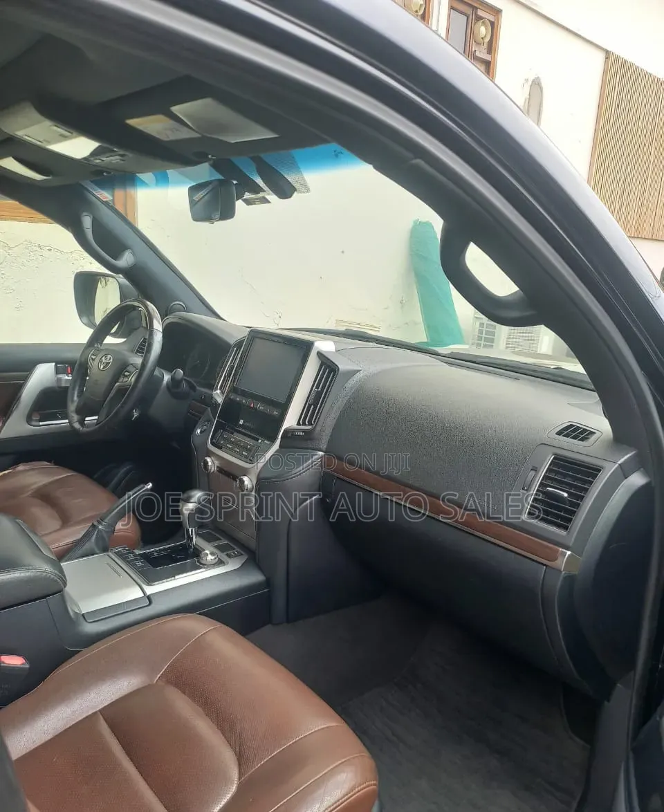 Toyota Land Cruiser 4.5 V8 TD 2019 Black