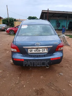 Toyota Yaris Base Sedan 4dr 2010 Blue