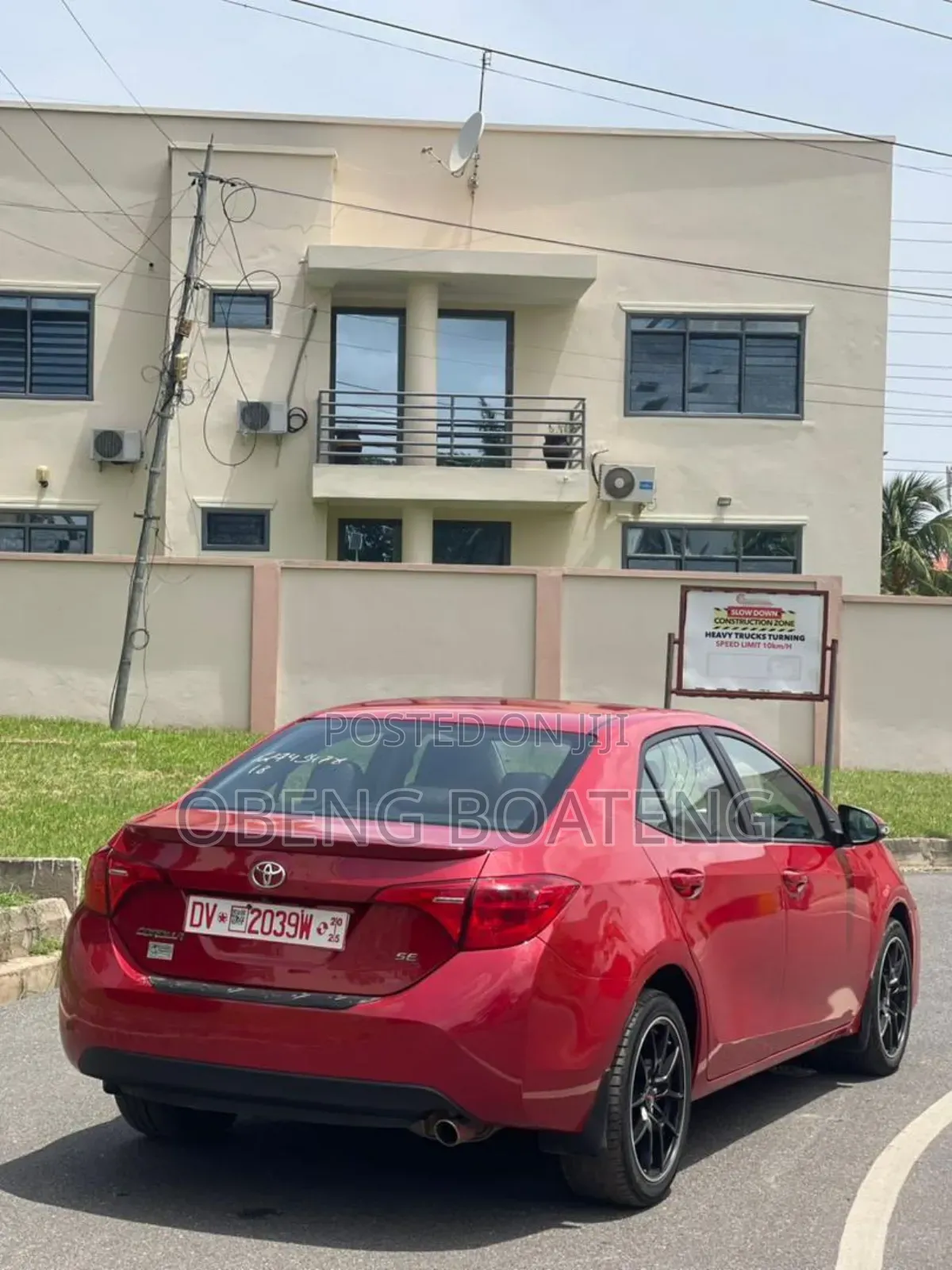 Toyota Corolla SE (1.8L 4cyl 2A) 2018 Red
