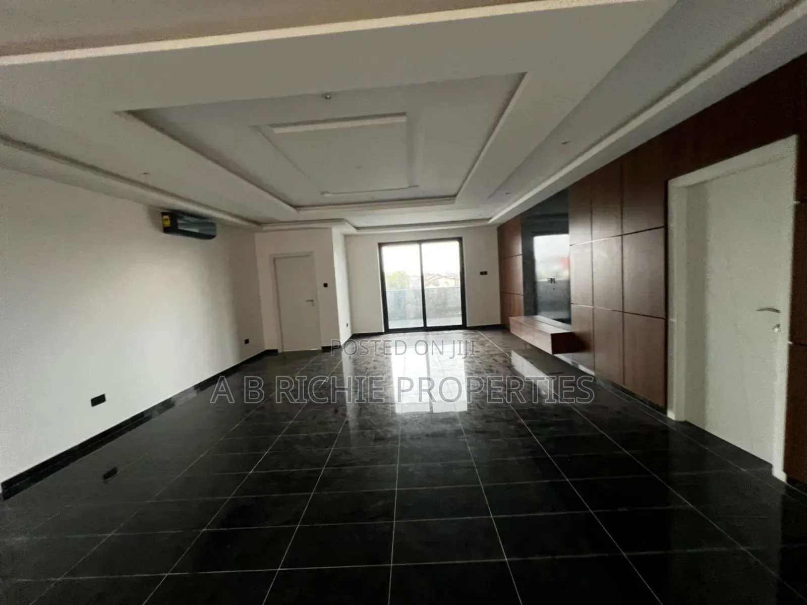5bdrm House in Ab Richie Properties, American House for sale