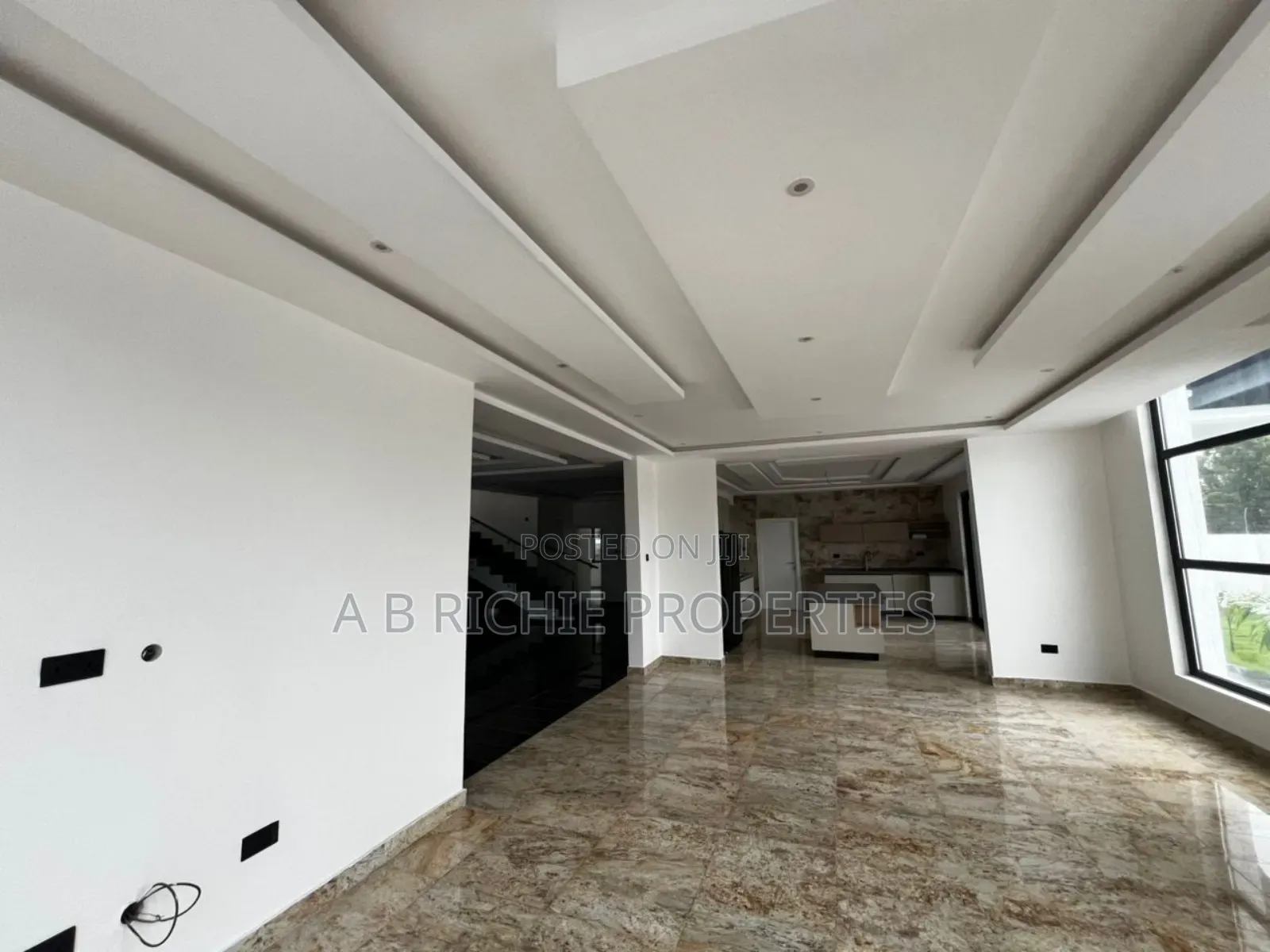 5bdrm House in Ab Richie Properties, American House for sale