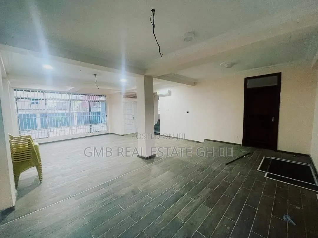 4bdrm House in Oyarifa, Ghana Flag for rent
