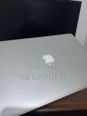 Laptop Apple MacBook Pro 2015 16GB Intel Core i7 SSD 256GB