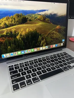 Laptop Apple MacBook Pro 2015 16GB Intel Core i7 SSD 256GB