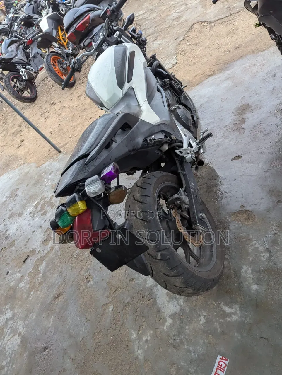 Honda VFR 700F 2016 White