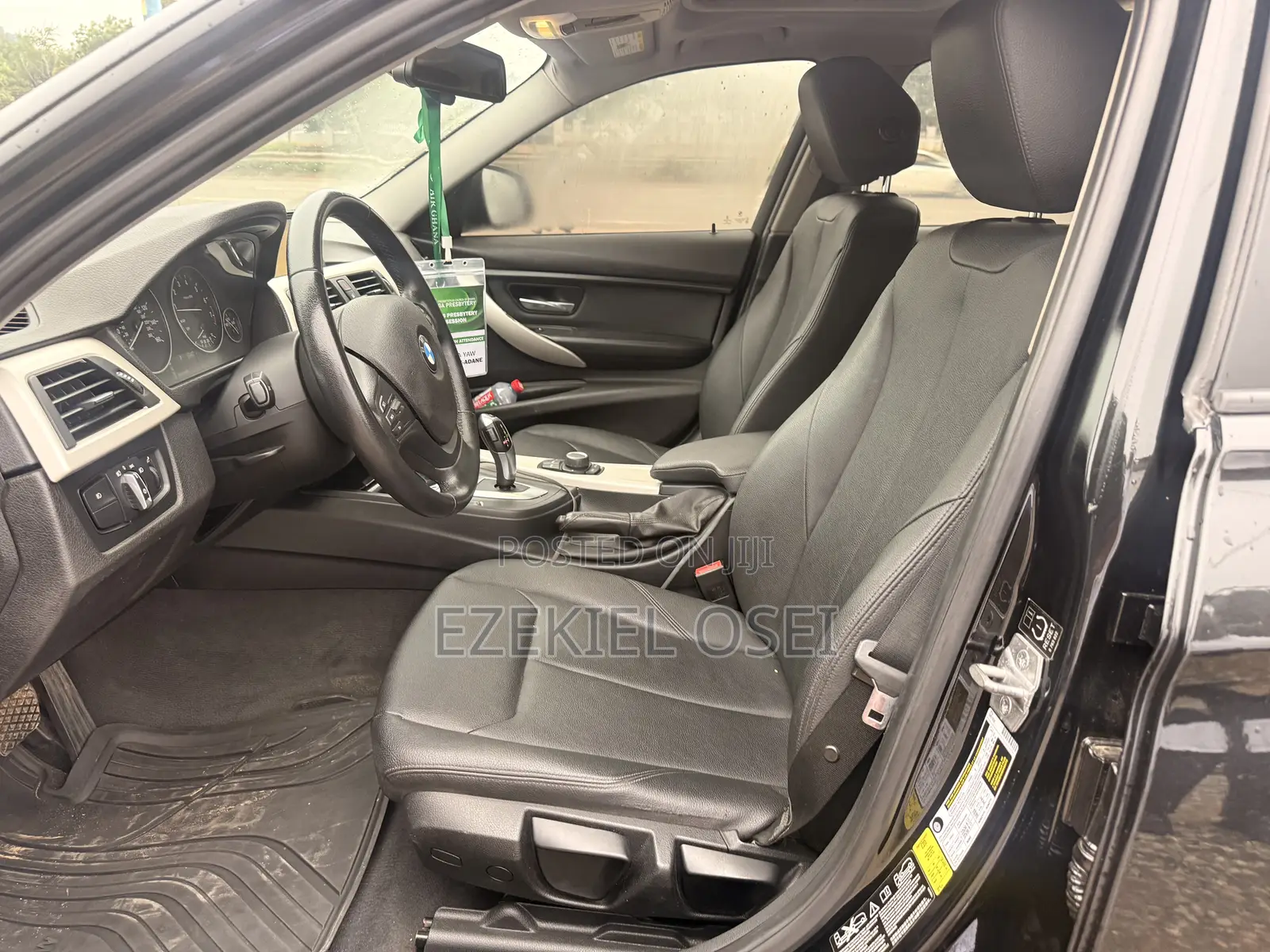 BMW 320i Sedan RWD 2015 Black