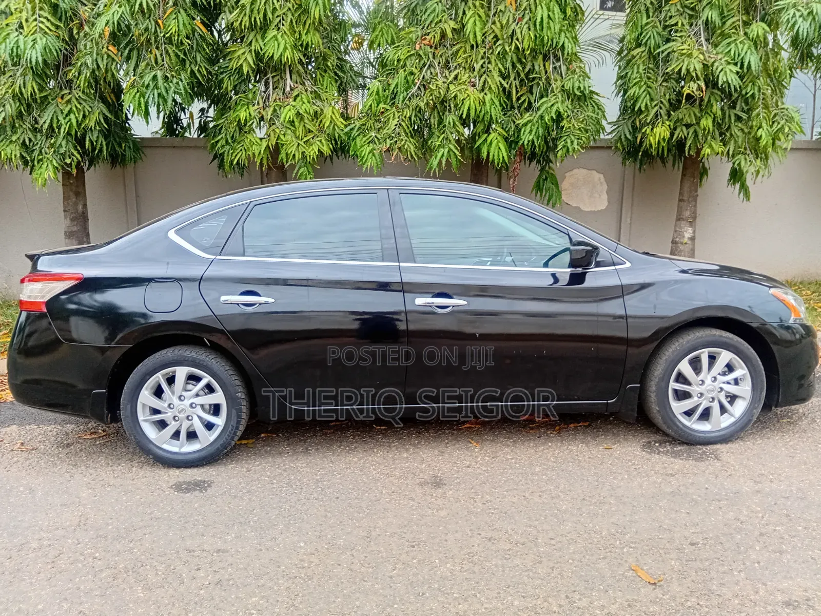 Nissan Sentra SV 4dr Sedan (1.8L 4cyl CVT) 2015 Black