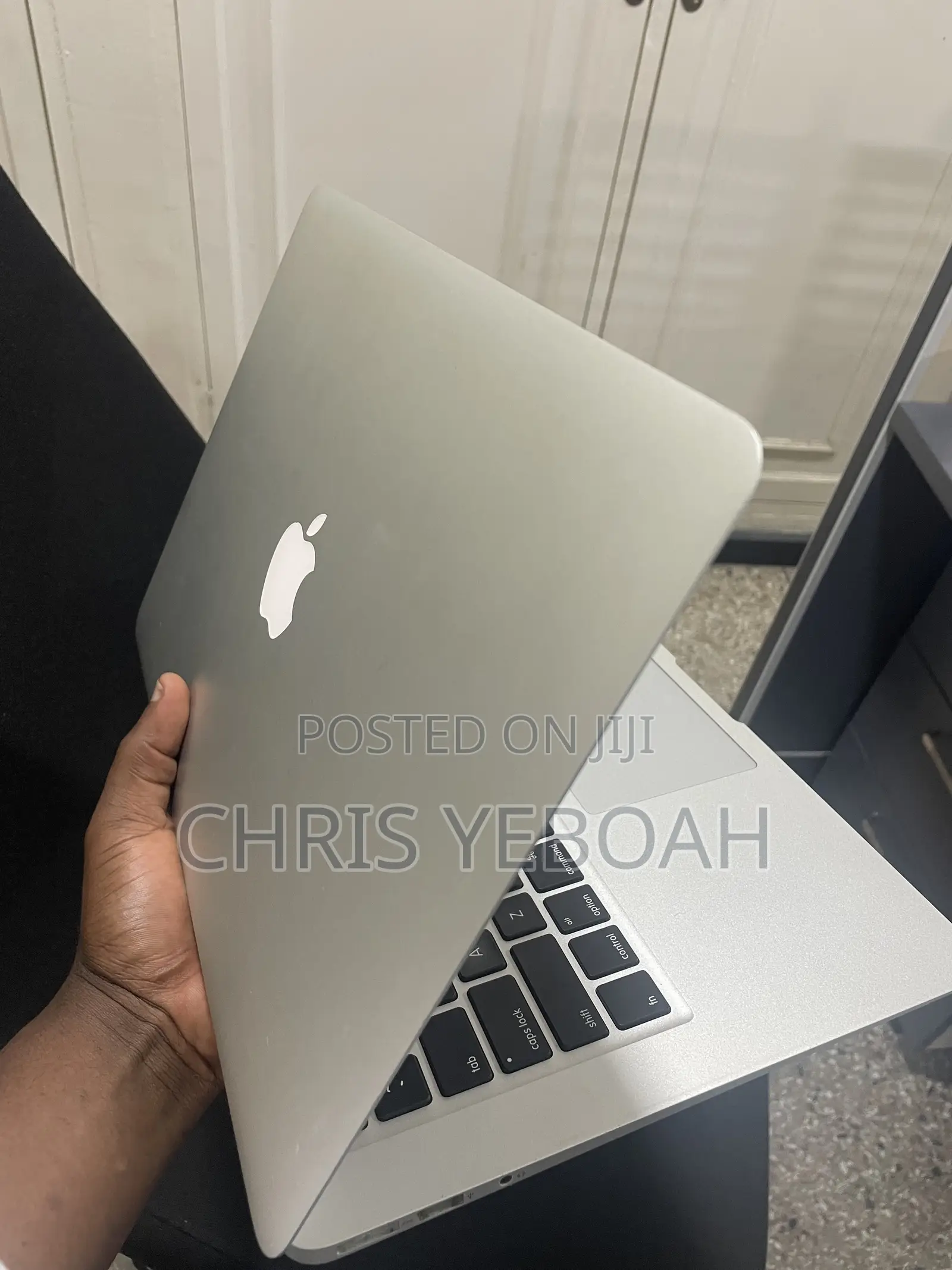 New Laptop Apple MacBook Air 2015 8GB Intel Core i5 SSD 128GB