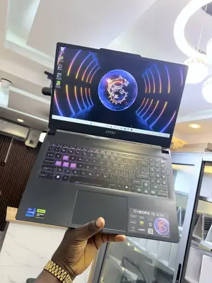 Laptop MSI Cyborg 15 16GB Intel Core i7 SSD 512GB